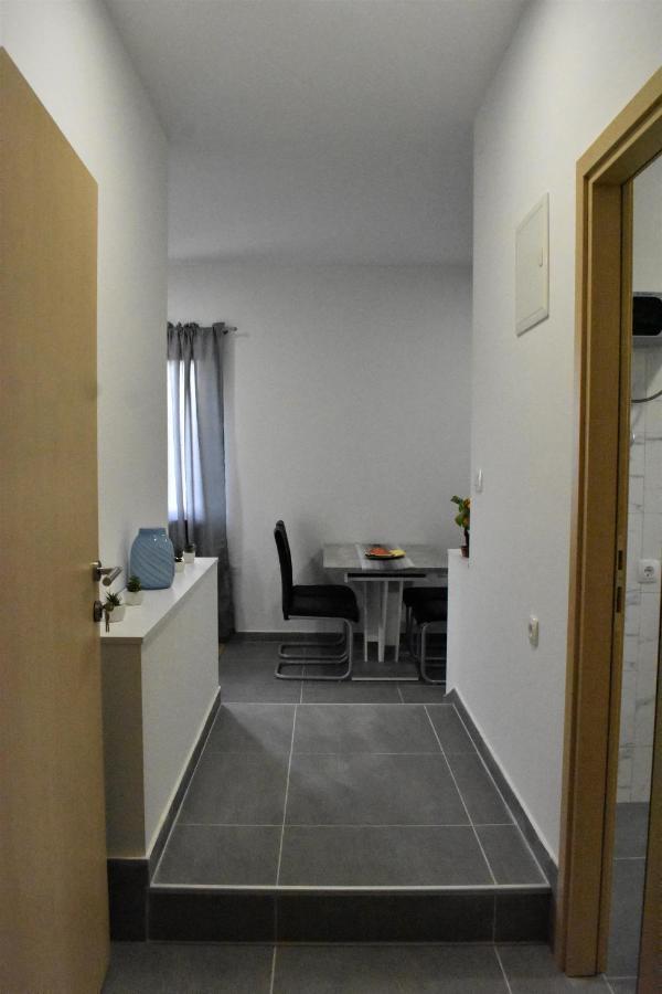 Apartmani Skorpion Kaštela Esterno foto