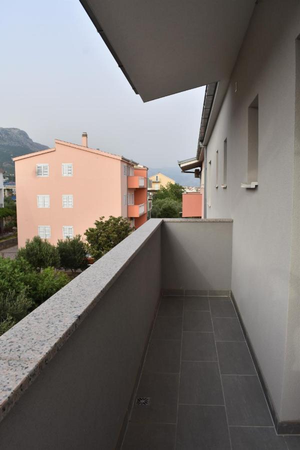 Apartmani Skorpion Kaštela Esterno foto