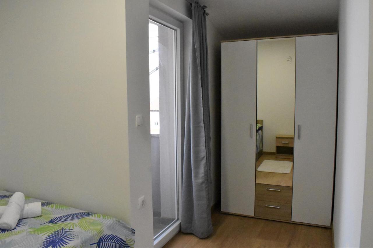 Apartmani Skorpion Kaštela Esterno foto