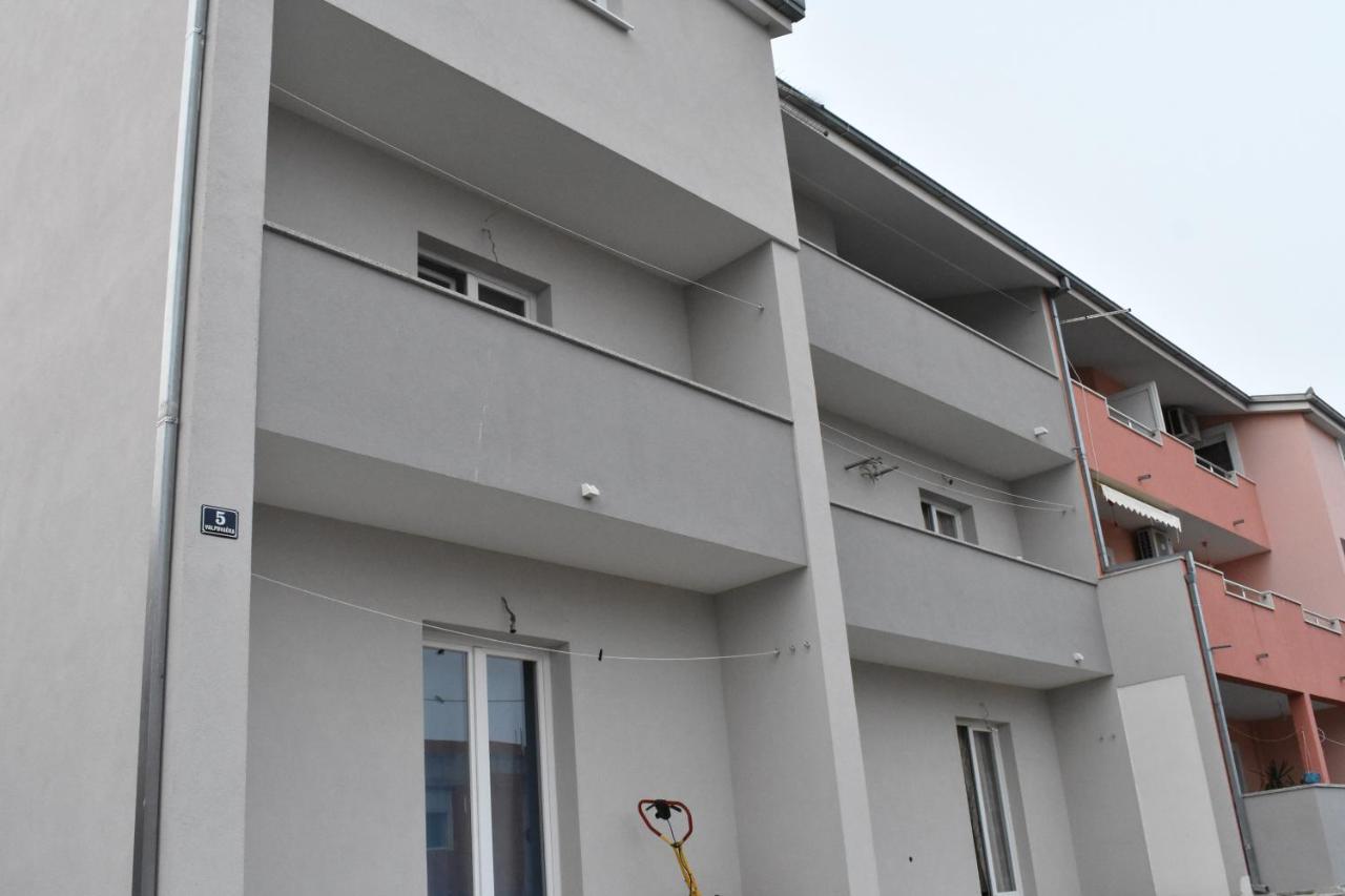 Apartmani Skorpion Kaštela Esterno foto