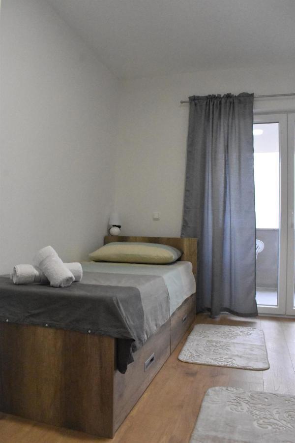 Apartmani Skorpion Kaštela Esterno foto