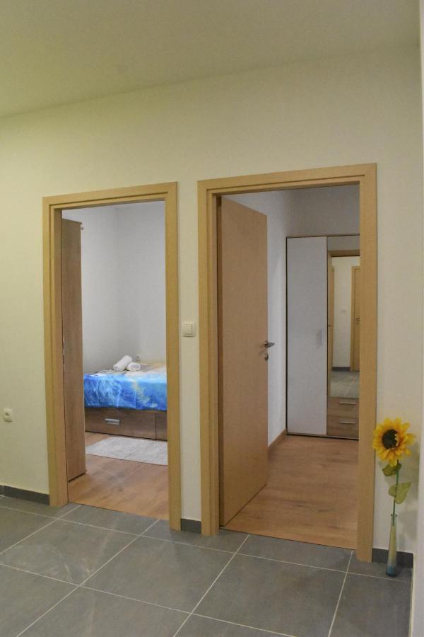 Apartmani Skorpion Kaštela Esterno foto
