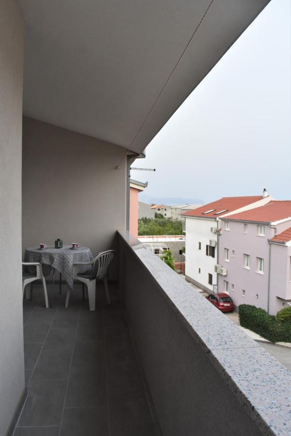 Apartmani Skorpion Kaštela Esterno foto