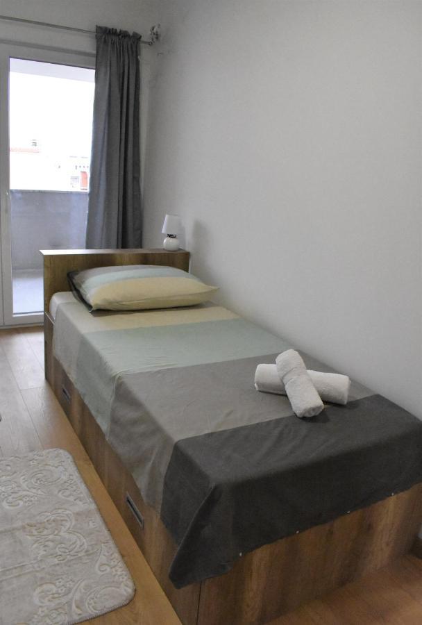 Apartmani Skorpion Kaštela Esterno foto