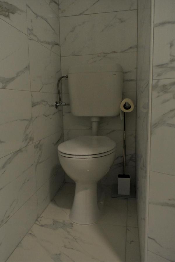 Apartmani Skorpion Kaštela Esterno foto
