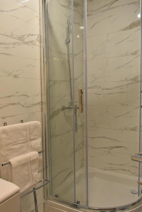 Apartmani Skorpion Kaštela Esterno foto
