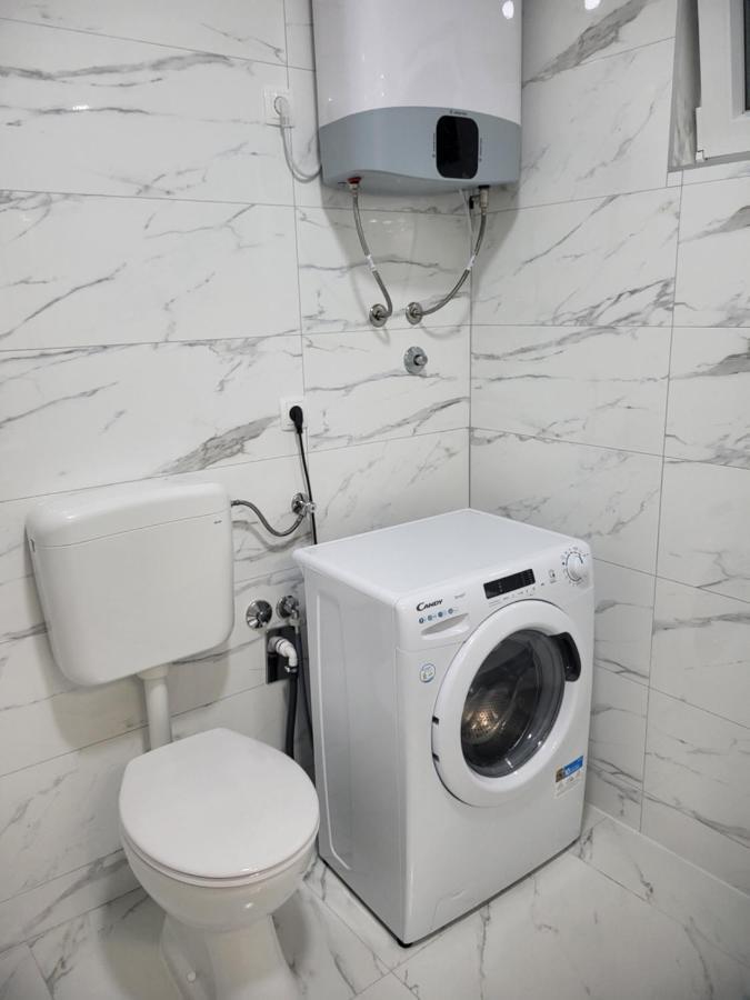 Apartmani Skorpion Kaštela Esterno foto