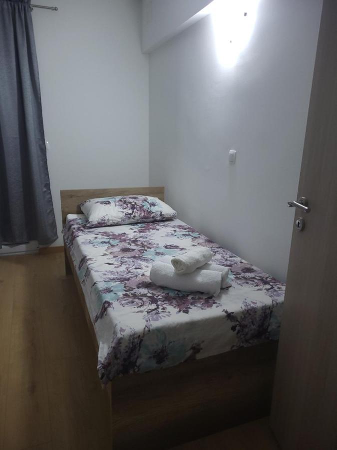 Apartmani Skorpion Kaštela Esterno foto