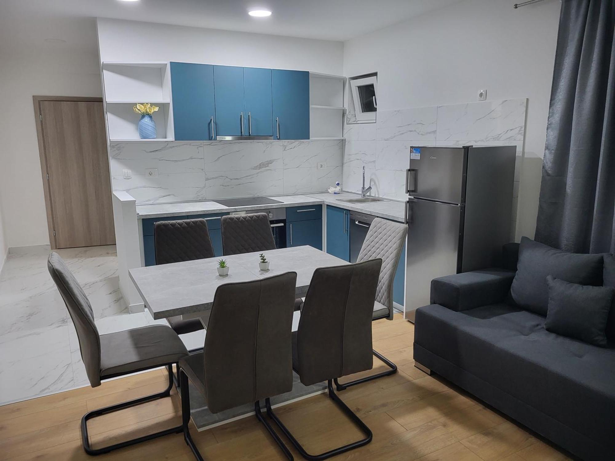 Apartmani Skorpion Kaštela Esterno foto